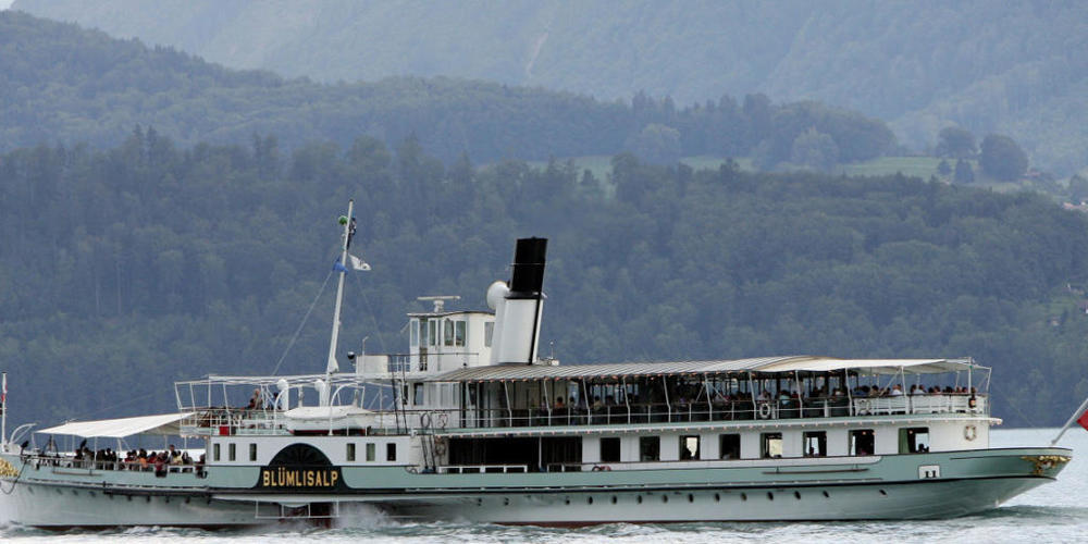 Nur der Raddampfer "Blüemlisalp" kann noch auf dem Thunersee verkehren. (Archivbild)