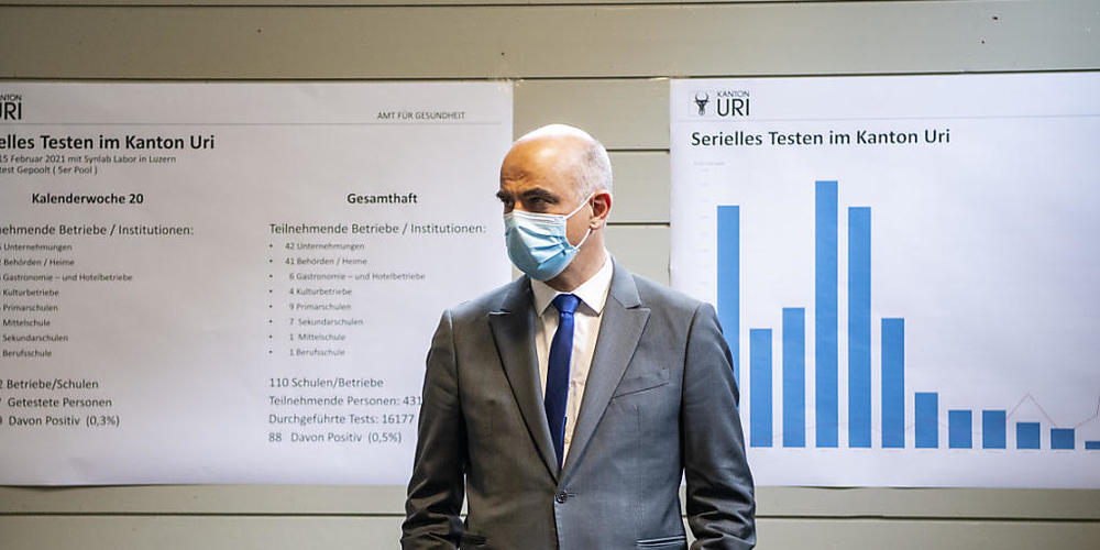 Bundesrat Alain Berset wirbt für repetitive Tests in Schulen, die St. Galler Regierung sieht den Nutzen nicht ein. 