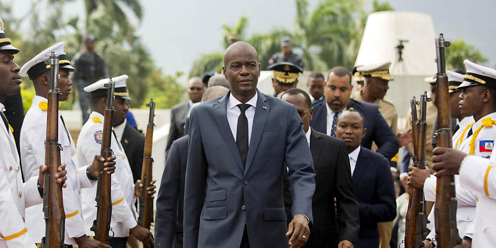 ARCHIV - Jovenel Moise (M), Präsident von Haiti, ist in der Nacht in seiner Residenz überfallen und tödlich verletzt worden. Foto: Dieu Nalio Chery/AP/dpa Foto: Dieu Nalio Chery/AP/dpa