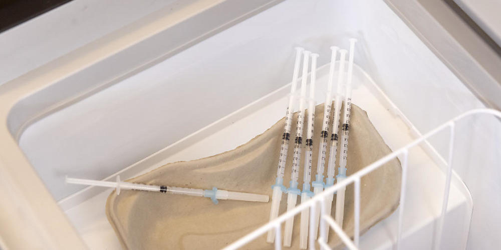 Für die Impfungen ist alles bereit: Für eine Nachbarschaftsaktion vorbereitete Spritzen in Yverdon-les-Bains VD.