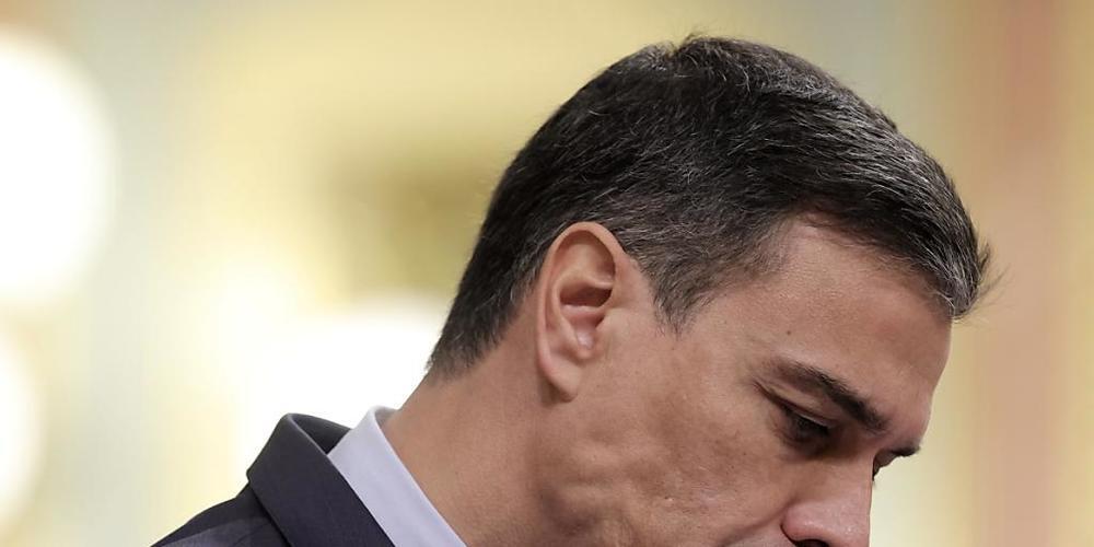 Spaniens Ministerpräsident Pedro Sanchez hat sich am Donnerstag mit einer umstrittenen Aussage in den Streit um Fleischkonsum innerhalb seiner Regierung eingeschaltet. «Für mich ist ein medium gebratenes Steak unschlagbar», sagte er zu einem spani...