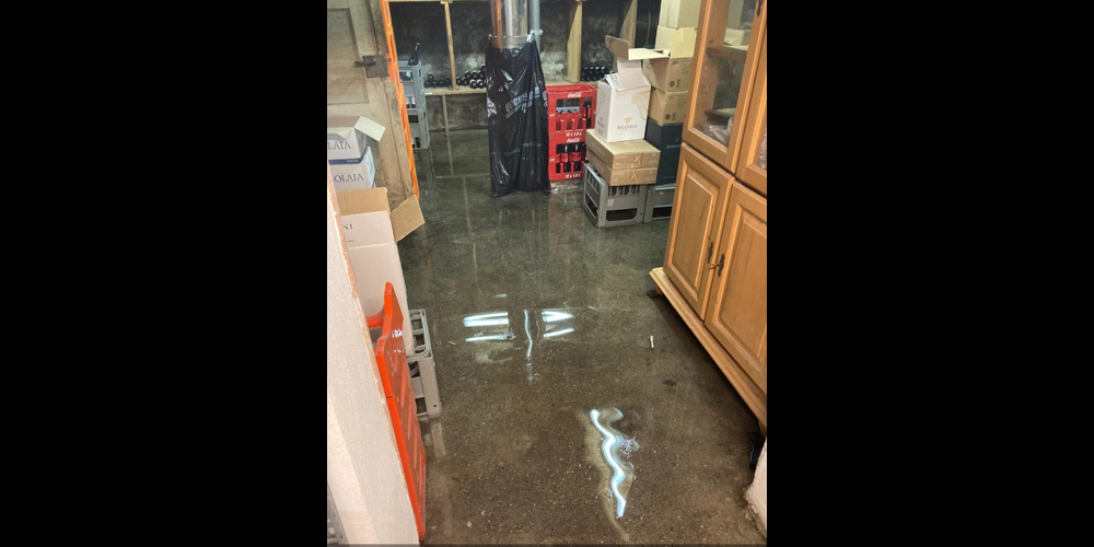 Der Keller im Kapellhof in Tuggen wurde überschwemmt. Leserfoto