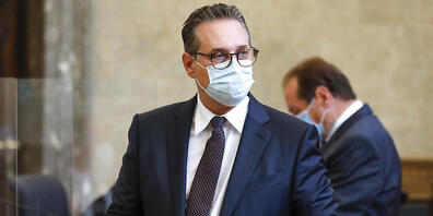 Kurz vor der Vertagung hatte die Staatsanwaltschaft die Anklage gegen Österreichs Ex-Vizekanzler Heinz-Christian Strache erweitert. Foto: Lisa Leutner/AP/dpa