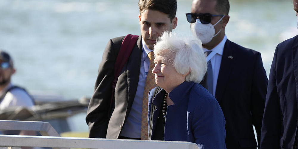 US-Finanzministerin Janet Yellen kommt zum G20-Gipfel der Wirtschafts- und Finanzminister in Venedig. Foto: Luca Bruno/AP/dpa