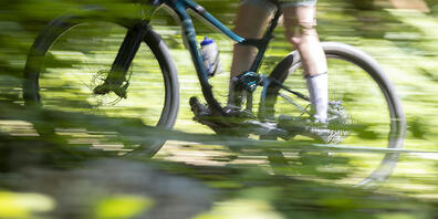 Rutschen und stürzen: Die Zahl der getöteten und schwer verletzten Mountainbiker steigt stark an. Oft liegt es auch am Überschätzen der eigenen Fähigkeiten. (Themenbild)