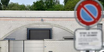 Der Eingang des Gefängnisses La Tuilière in Lonay VD. Hier war der Angeklagte als Vollzugsbeamter und Küchenchef tätig. (Archivbild)