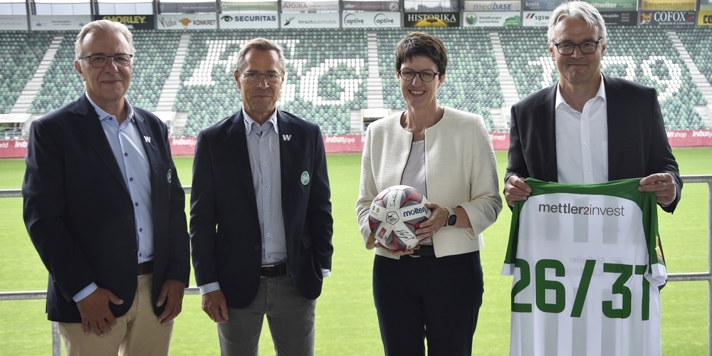 Ivo Forster, CEO FC St.Gallen Event AG; Matthias Hüppi, Präsident FC St.Gallen 1879; Michaela Hefele, Leiterin Direktion Gastronomie/Freizeit; Peter Diethelm, Geschäftsleiter Migros Ostschweiz