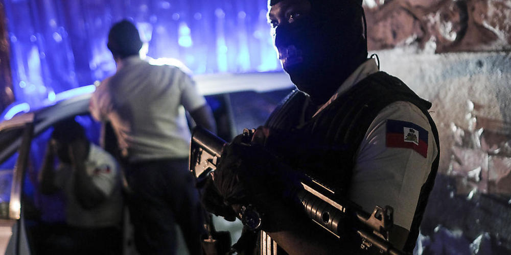 Eine Woche nach der Ermordung des haitianischen Pr&#8240;sidenten Jovenel MoÔse sind zwei weitere Verd&#8240;chtige festgenommen worden. Foto: Matias Delacroix/AP/dpa