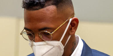 Gegen Fußball-Profi Jerome Boateng wird wegen des Vorwurfs der Körperverletzung verhandelt. Das Amtsgericht verhängte eine Geldstrafe von 60 Tagessätzen zu je 30.000 Euro. Die Staatsanwaltschaft erwägt in Berufung zu gehen. Foto: Peter Kneffel/dpa