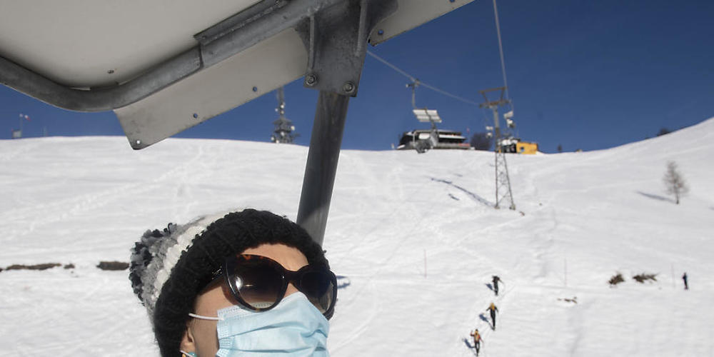 Covid-Zertifikat statt Maske? Die Bergbahnen diskutieren über eine Zertifikatspflicht in Skigebieten für die kommende Wintersaison. (Archivbild)