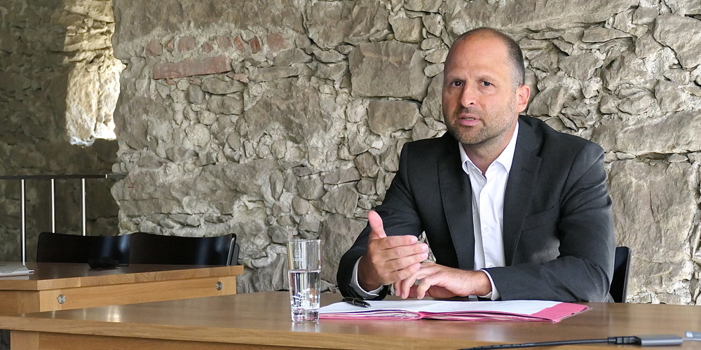 Verkehrslandesrat Marco Tittler: «Eine leistungsfähige Verbindung zwischen den Autobahnsystemen der Schweiz und Österreichs ist unerlässlich»