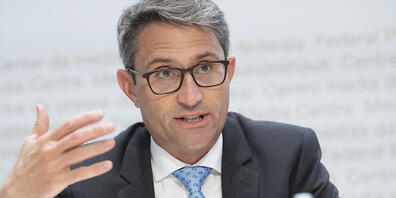 Lukas Engelberger, Präsident der kantonalen Gesundheitsdirektorenkonferenz (GDK), denkt über eine Zertifikatspflicht in Skigebien nach. (Archivbild)