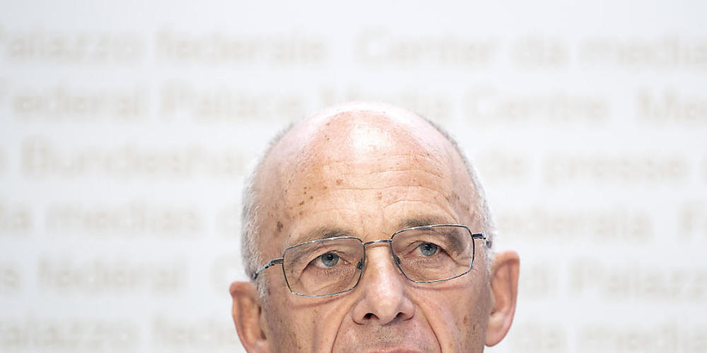 Posierte am Sontag in einem T-Shirt der "Freiheitstrychler": Bundesrat Ueli Maurer. (Archivbild)