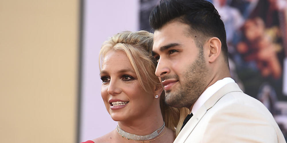 Sängerin Britney Spears und Freund Sam Asghari bei der Premiere des Films "Once Upon a Time in Hollywood" 2019. Nun gaben sie ihre Verlobung bekannt.