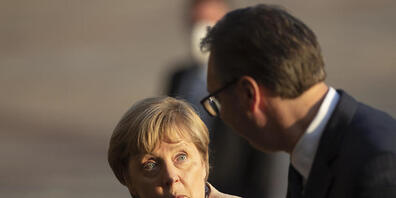 Kanzlerin Angela Merkel stellt dem serbischen Präsidenten Aleksandar Vucic die EU-Aufnahme in Aussicht. Foto: Marko Drobnjakovic/AP/dpa