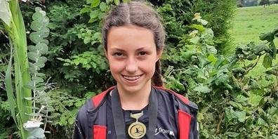 St.Galler Geräteturnmeisterin 2021 vom GETU Uzwil Salome Blättler K4.