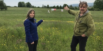 Für Nicole Fritschi von der IG Pro Brach Fuchsbühl und Schauspieler und Regisseur Daniel Rohr ist der heutige Entscheid ein Meilenstein.