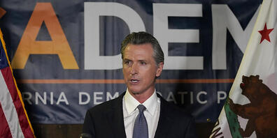 Der kalifornische Gouverneur Gavin Newsom hat Prognosen zufolge erfolgreich den Versuch seiner republikanischen Gegner abgewehrt, ihn vorzeitig aus dem Amt zu drängen. Foto: Rich Pedroncelli/AP/dpa