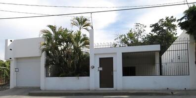 ARCHIV - Dieses Archivfoto vom 23. Februar 2014 zeigt eines der Grundstücke, die durch Tunnel im Abwassersystem miteinander verbunden waren, die der berüchtigte Drogenboss Joaquin Guzman Loera, bekannt als «El Chapo», nutzte, um den Behörden durch...