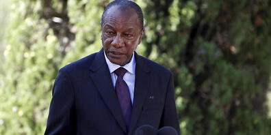 ARCHIV - Guineas Präsident Alpha Condé steht in einem Luxushotel in der Hauptstadt Conakry unter Hausarrest. (Archivbild) Foto: Eric Gaillard/POOL Reuters/dpa