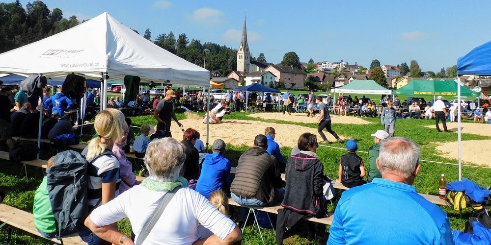 Uzwiler Buebeschwinget am 18. September 2021 in Henau.