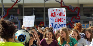 Die Teilnahme an Klimastreikdemos wie «Fridays For Future» soll MittelschülerInnen grundsätzlich nicht mehr als Absenz bewilligt werden.