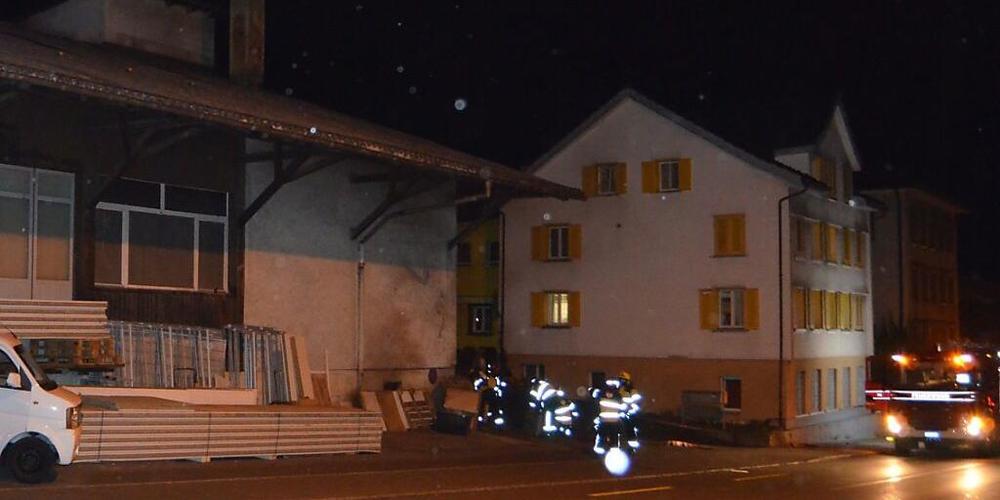 Erst Einbruch dann Brand in einer CBD-Hanfanlage: Feuerwehreinsatz in Herisau.