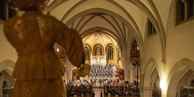 In der Kirche St. Michael in Zug fand am Montagabend der Gedenkanlass zum 20. Jahrestag des Zuger Attentats statt.
