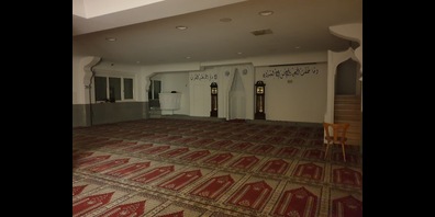 Innenansicht der Albanisch-Islamischen Moschee Kreuzlingen.