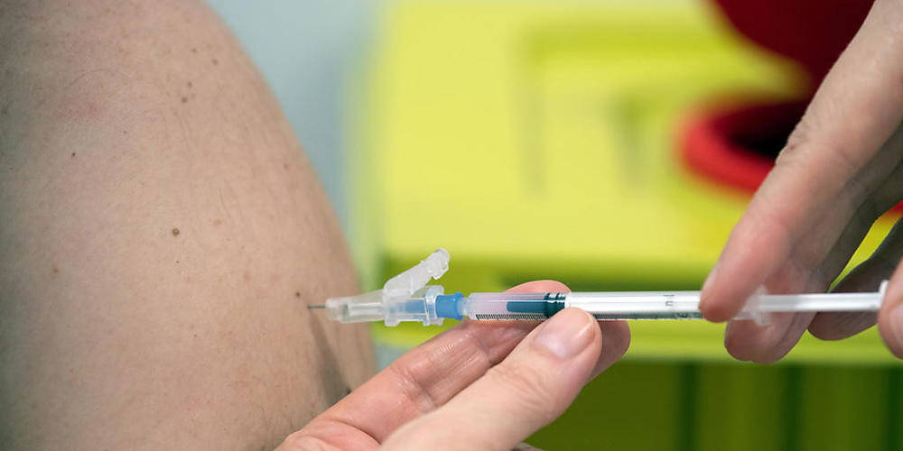 Viele Angestellte haben keine Lust auf den Piks gegen das Coronavirus. (Symbolbild)