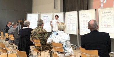 Die siegreiche Taskforce durfte ihre Erkenntnisse unter anderem der Thurgauer Sicherheitsdirektorin Cornelia Komposch sowie Korpskommandant Hans-Peter Walser präsentieren.