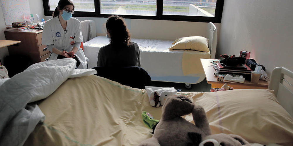 Das Kinderhilfswerk der Vereinten Nationen fordert die Regierungen auf, mehr Geld und Ressourcen für die Erhaltung des psychischen Wohlbefindens von Kindern und Jugendlichen bereitzustellen. Foto: Christophe Ena/AP/dpa