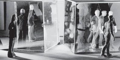 Kuben mit Spiegelfolie erlauben facettenreiche Effekte.