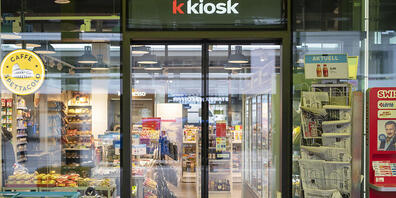 Die Verkaufsstellen von "k kiosk" und "Press &amp; Books" empfangen und verschicken nun auch UPS-Päckli. (Archivbild)