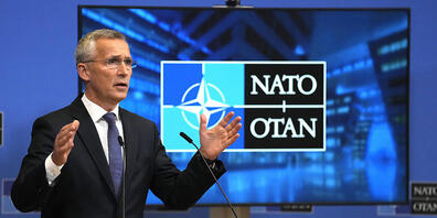 NATO-Generalsekretär Jens Stoltenberg spricht während einer Pressekonferenz nach einem Treffen der nationalen Sicherheitsberater im NATO-Hauptquartier in Brüssel. Stoltenberg bezeichnete am Donnerstag die Beziehungen zu Moskau als so schlecht wie ...