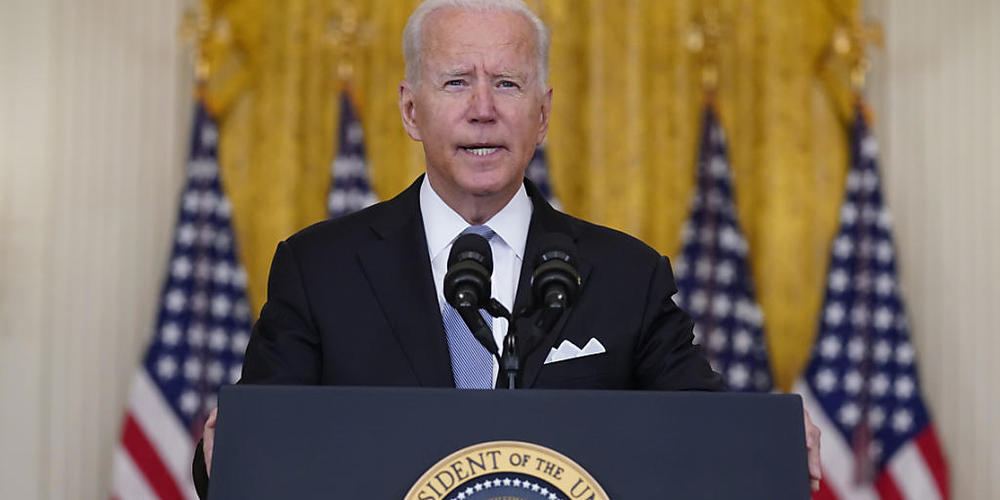 Joe Biden, Präsident der USA, spricht im Ostzimmer des Weißen Hauses über die Situation Afghanistan. Foto: Evan Vucci/AP/dpa