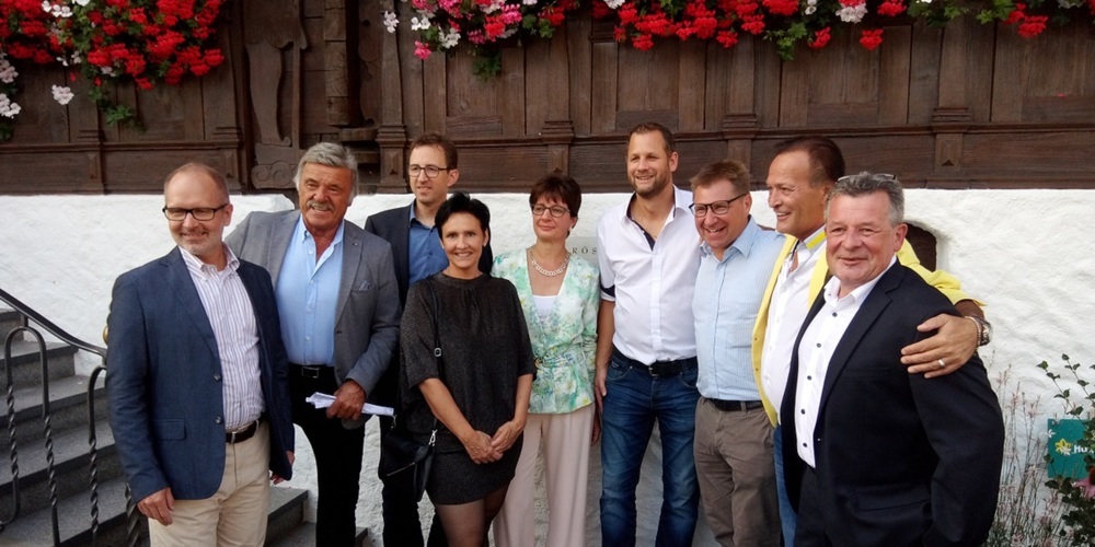 Zahlreiche prominente Ehrengäste am Gala-Nachtessen.