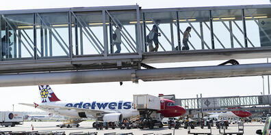Der grösste Schweizer Flughafen hat im ersten Halbjahr wegen der Coronakrise erneut einen Mllionenverlust verbucht. (Archivbild)