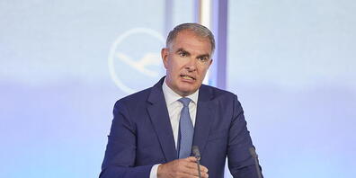 Hat schwierige Zeiten hinter sich - und wohl auch noch länger als gedacht vor sich: Lufthansa-Chef Carsten Spohr. (Archivbild)
