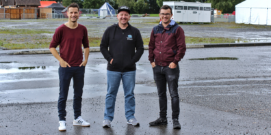 Spannen zukünftig zusammen: Tom Scherrer (Mitte), Szene-Kenner und Betreiber von mehreren Streetfood-Festivals mit Simon Büchel, Geschäftsführer und Michael Dietrich, Projektleiter der Rheintal Messe und Event AG.