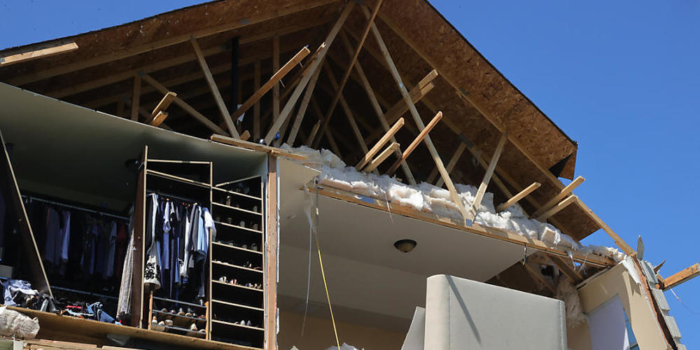 Blick in ein Haus am Tag nachdem Hurrikan Ida über die Region zog und die Fassade mit sich riss. Ein Rekordunwetter nach Hurrikan «Ida» hat in New York Überschwemmungen von nicht gekannten Ausmaßen und Chaos ausgelöst. Foto: Edward Lea/The Press o...