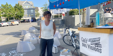 Die Künstlerin Anna Graber steckt hinter dem mobilen «Café des Visions».