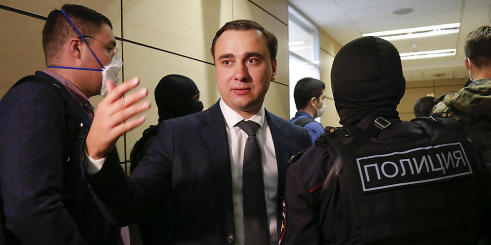 ARCHIV - Ein Gericht in Moskau hat den Internetriesen Google aufgefordert, in seiner Suchmaschine den Begriff «smartes Abstimmen» nicht mehr anzuzeigen. Laut dem Nawalny-Vertrauten, Iwan Schdanow (hier im Bild: 17.07.2020), sei das Urteil rechtswi...