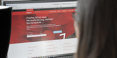 Adecco baut das Geschäft mit digitalen Personallösungen mit dem Kauf der französischen Firma Qapa aus. Dafür nimmt Adecco mindestens 65 Millionen Euro in die Hand.(Archivbild)