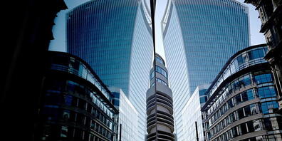 Die City of London will zurück an die Spitze der globalen Finanzzentren. Voraussetzung dazu sind laut der Finanzplatzlobby TheCityUK tiefere Steuern für Banken und einfacher Zugang zu Personal aus dem Ausland.(Archivbild)