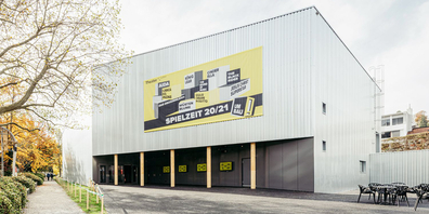 2020 wurde das Theaterprovisorium aufgebaut, nun steht der Abbruch bevor. Es liess sich bisher niemand finden, der den Holzbau übernehmen wollte. (Archivbild)
