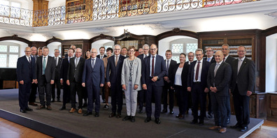 Die Thurgauer Regierungspräsidentin Monika Knill begrüsste die Regierungsmitglieder der Kantone St. Gallen, Appenzell Innerrhoden und Appenzell Ausserhoden in der Bibliothek des Klosters Fischingen.