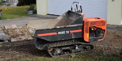 Mit dieser Baumaschine verunfallte der 18-jährige Mann.