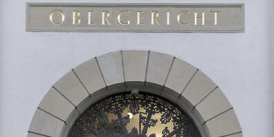 Dreimal hat sich das Zürcher Obergericht mit dem Fall eines 39-jährigen Vergewaltigers befassen müssen: Zunächst hob es eine Verwahrung auf, dann ordnete es eine an und jetzt verzichtet es wieder darauf. (Symbolbild)