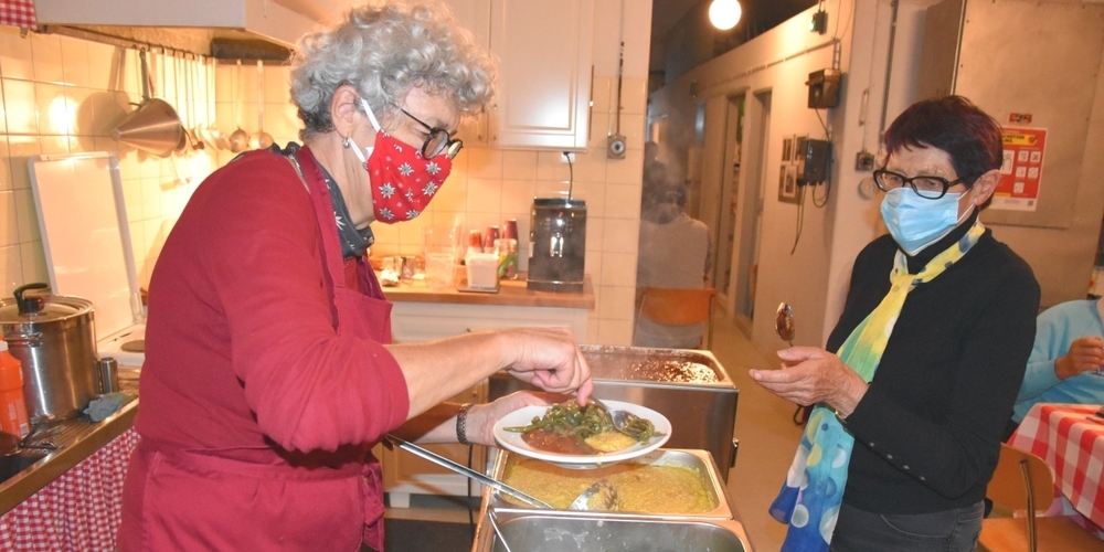 In der Festungsküche bereitet der Verein Linthmais wieder wunderbare Polenta aus Linthmais zu.
